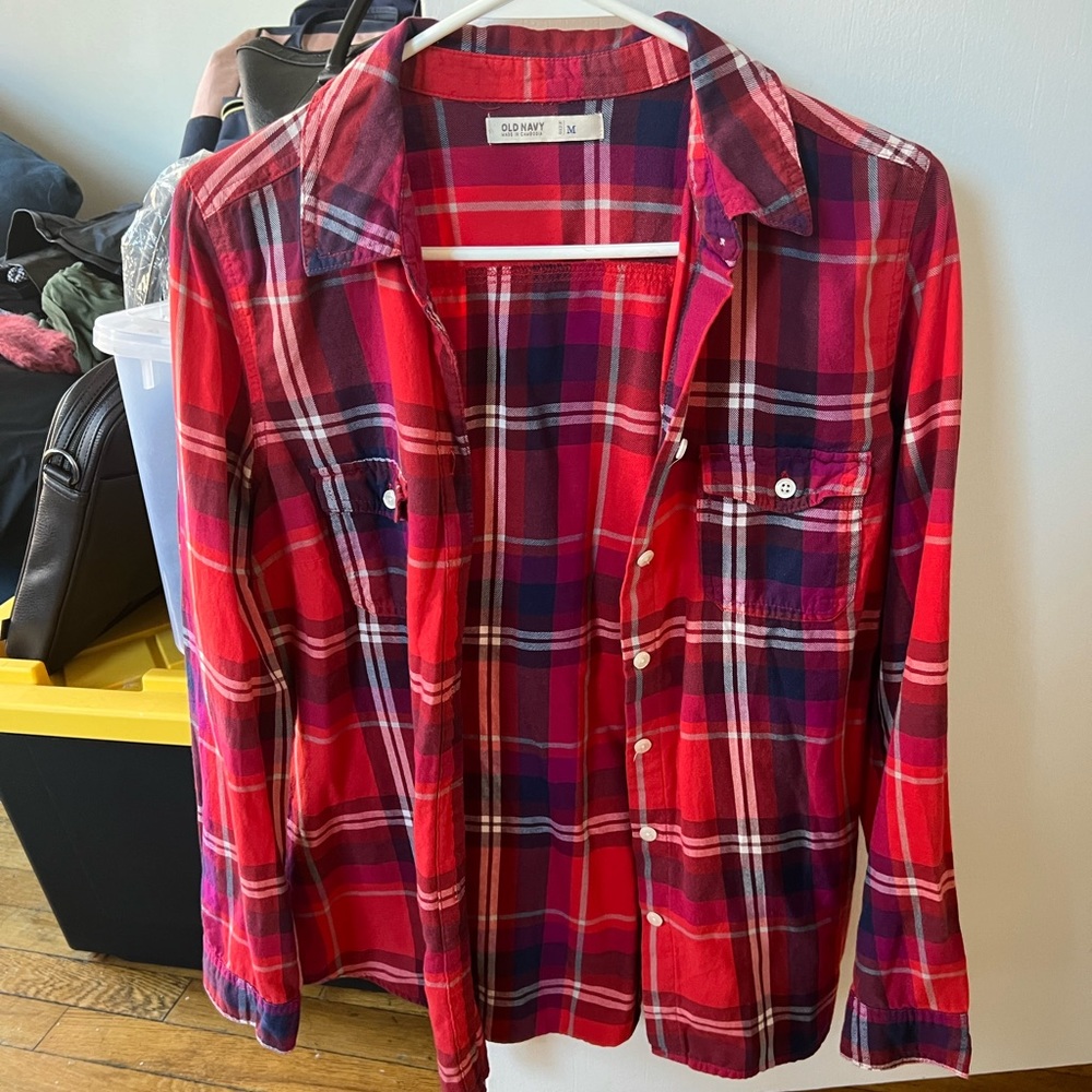 Old Navy red plaid button up size M
